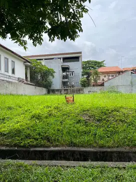 Kavling di JL Utama Taman Simpruk Lippo Cikarang,352m²,Only 5 Juta/m²!