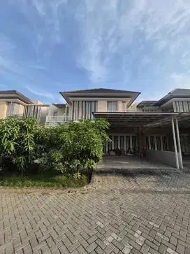 Rumah Mewah di Cluster Favorit Royal Residence, Crown Hill – Surabaya