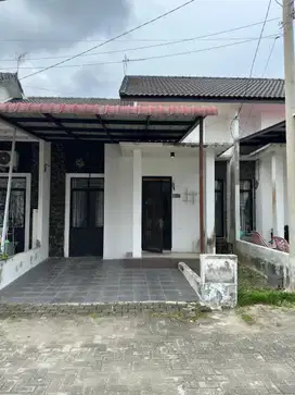 Rumah Dijual Medan, Ada Masjid dan Kolam Renang, Komplek Mewah