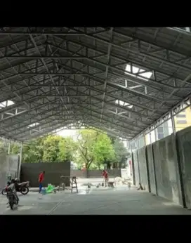 Konstruksi baja ringan untuk gudang