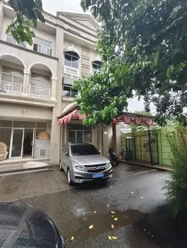 Ruko Siap Huni 3 Lantai Renovasi di Grand Galaxy Park Semi Furnished
