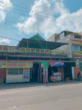 Rumah pinggir jalan Mataram cocok untuk usaha