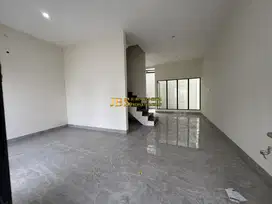 Dijual Villa Siap Huni di Komplek Katamso Palace Jalan Perbatasan