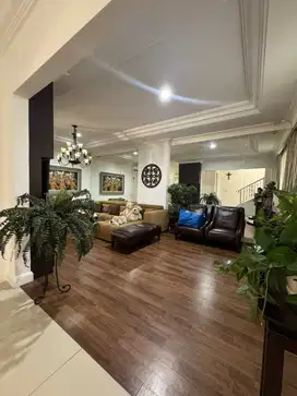 Rumah Full Furnished Cakep, Dekat Apartemen Saumata Alam Sutera