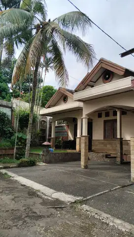 Jual rumah + tanah luas, Di Gema Pesona Depok, Jl. Tole Iskandar Depok