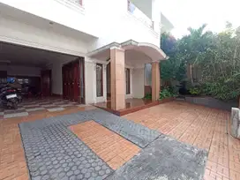 DIJUAL RUMAH MEWAH 2 LT, DIKEBAYORAN LAMA