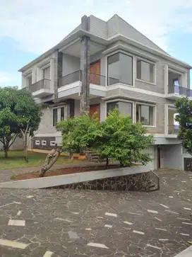 RUMAH MEGAH SAMPING LRT HARJAMUKTI CIBUBUR