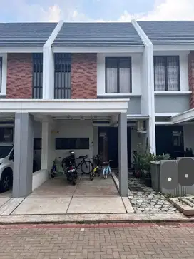 BU   JUAL CEPAT  RUMAH SIAP HUNI DI DEKAT PINTU TOL CIMANGGIS