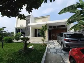 Dijual Rumah Bagus 1 Lantai Halaman Luas di Sawangan Depok