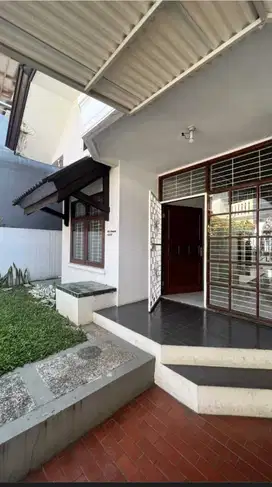 Dijual Rumah Modern di Komplek Taman Mutiara Siap Huni