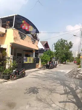 Dijual Rumah SHM 2 Lantai Luas 400 m di Tytyan Kencana