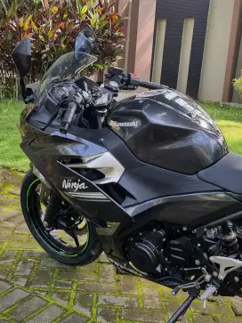 Kawasaki New Ninja 250 FI 2 Cylinder Odo 600 Perak Koko Motor