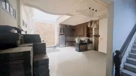 Dijual rumah di komplek cemara asri jalan katalia