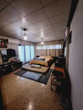Dijual Rumah Besar Sayap Taman Sari