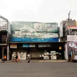 Dijual Tempat usaha kota Bangkalan Madura Pusat kota Depan Alun alun