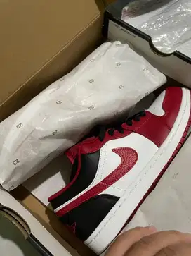 Sepatu nike air jordan 1