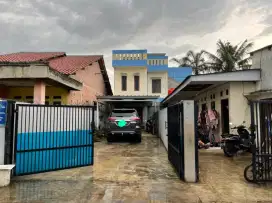 Rumah 2 lantai beserta kontrakan 6 pintu