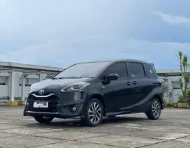 sienta q 2020 hitam at