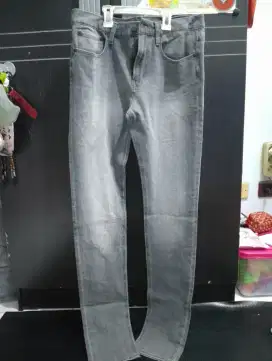 Take all UNIQLO size 28 dan 30
