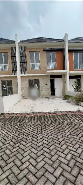 Dijual Rumah Greenland  New Gress 2 Lantai