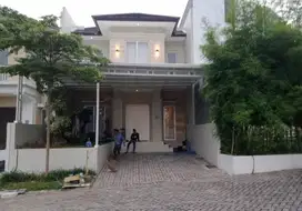 Dijual Greendland Full Furnish 2 Lantai Hadap Timur