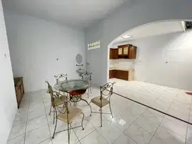 Dijual rumah di komplek cemara hijau