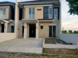Rumah Greenland Residence Gresik Cluster Armaya 2 Lantai Hadap Utara