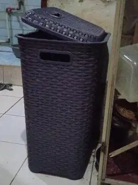 Art dan jaga toko