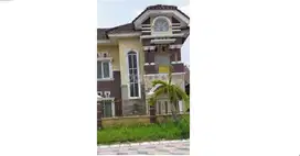 Rumah 2 Lantai Puri Safira Regency Boulevard, Row Jalan Lebar, Lokasi