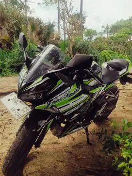 DIJUAL CBR 150R 2018 SURAT BPKB/STNK LENGKAP
