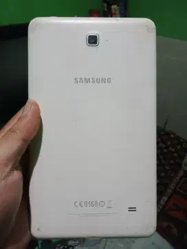 Samsung galaxy Tab 4 layar 7 inchi matot
