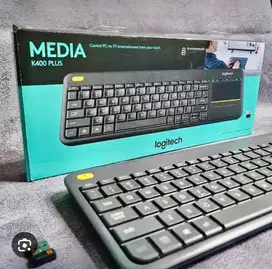 Keyboard Logitech Wireless K400 plus Touchpad
