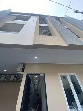 Rumah Kost Baru 3 Lantai Dekat Kampus Binus Kemanggisan Jakarta Barat