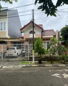 RUMAH SIAP HUNI DEKAT AKSES TOL DAN STASIUN DI GRIYA LOKA BSD