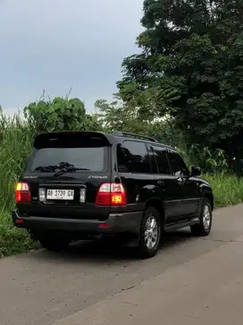 Land Cruiser Cygnus 2003 Bensin