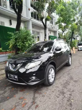 NISSAN XTRAIL 2.0CC MATIK HITAM