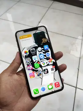 Iphone xs max 256gb mulus siap pakai jual cepat