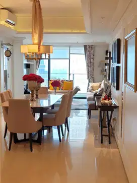 DISEWAKAN APARTEMEN MEWAH THE PEAK RESIDENCE TUNJUNGAN PLAZA