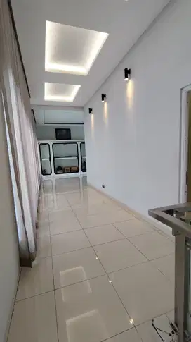 Dijual Rumah Mewah Lokasi Perum Palm Hill Semarang