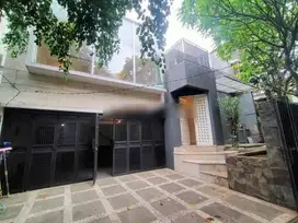 Rumah 2 Lantai Bagus Semi Furnished SHM di Cipete Utara