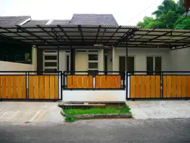 Rumah sdh direnovasi dan siap huni, Utara, diCluster Gold Serpong Park