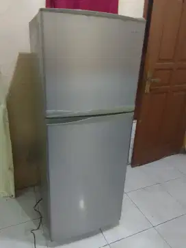 Kulkas 2 pintu orisinil