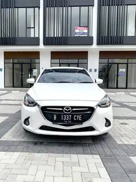 tdp 15 jt km 70 rb Mazda 2 R AT 2016 putih