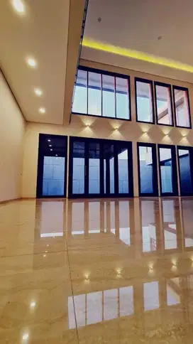 Dijual Rumah Luas di Setra Duta, Bandung