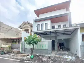 Rumah mewah 2lantai lokasi fajarindah solo siap huni