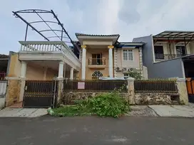 Rumah Sdh Direnovasi, American Classic, Utara, Di Cluster Banjarwijaya