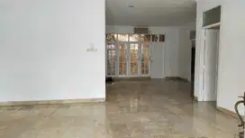 Rumah Siap Huni di dekat Pakubuwono