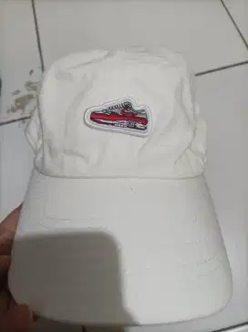 Topi Nike club Unstructured Air max 1
Second ORI