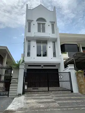 Dijual Rumah Usaha Satelit UtaraStrategis Siap Pakai