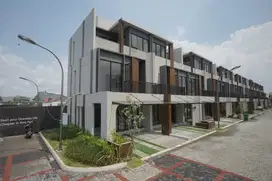 Dijual Rumah Primary 3 lantai di Jakarta Barat Harga 2.5man